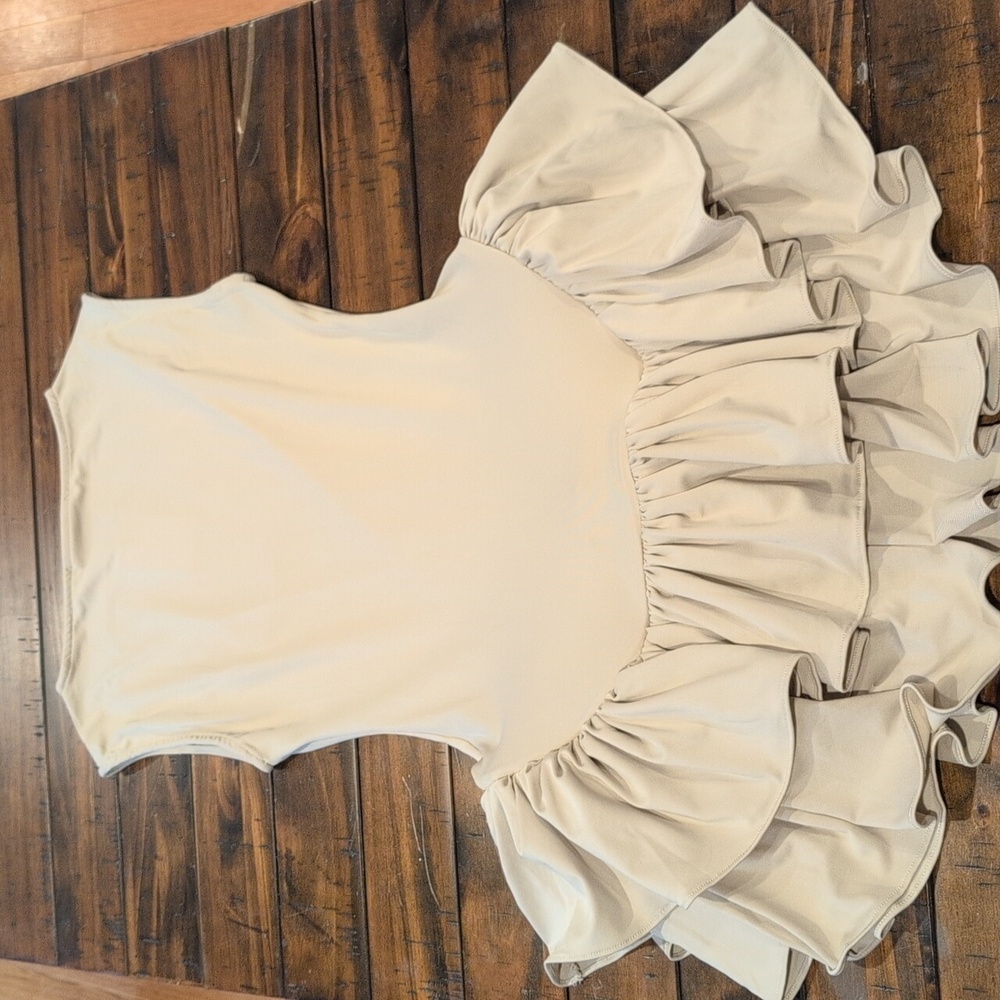Belle The Label dress - Picture 7 of 11